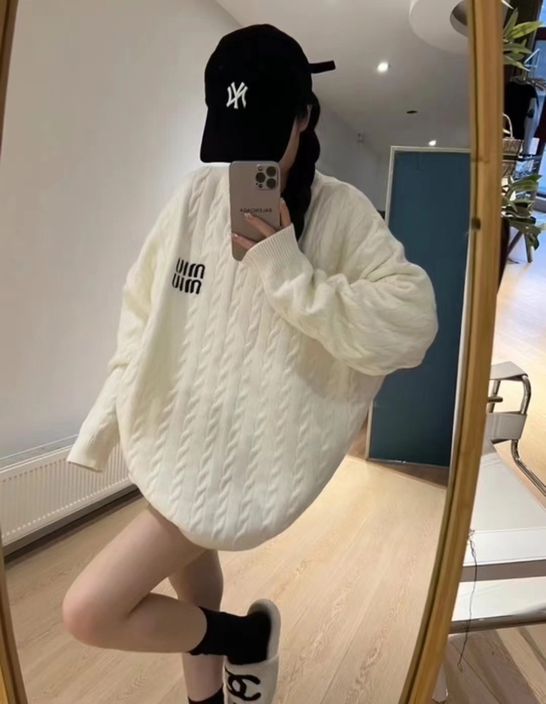 2023 Autumn and Winter New Commuting Style Simple Embroidered Pullover Twist Sweater Knitted Long Sleeve Women's Loose and Versatile