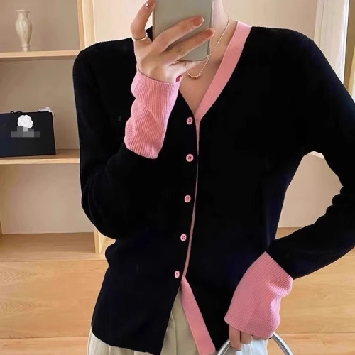 Fake two-piece contrasting color cardigan sweater women's v-neck wool sweater jacket slimming European products  autumn and winter new style