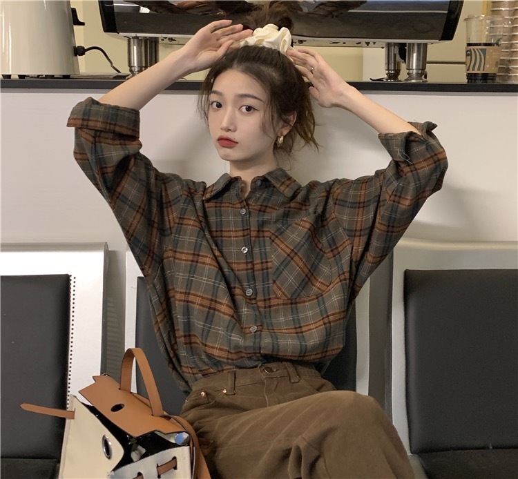 Brushed plaid shirt women's design niche top autumn retro Hong Kong style loose versatile layered shirt spring and autumn