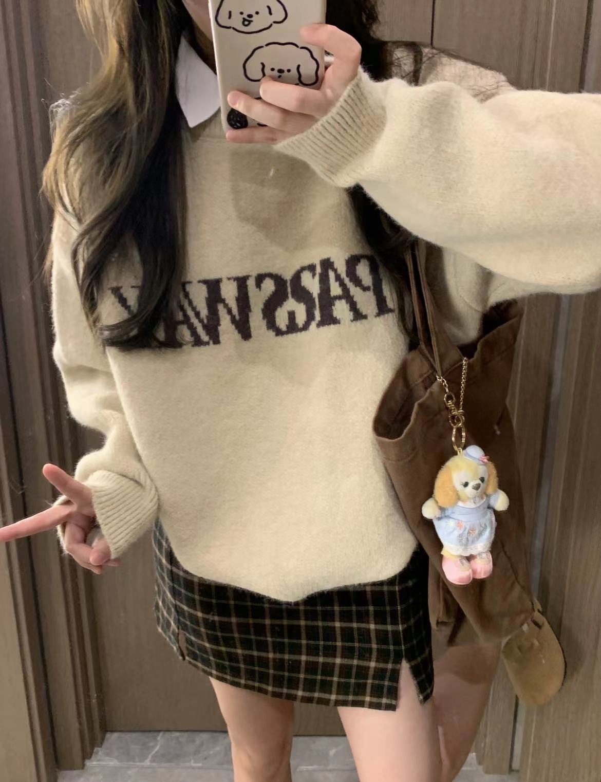 Letter pullover round neck sweater for women in autumn Japanese style retro lazy style high-end soft waxy sweater long-sleeved top