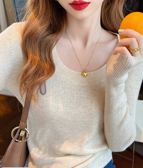 Pill-free sweater for women, white bottoming shirt, autumn and winter thin knitted sweater, slim long-sleeved fashionable top