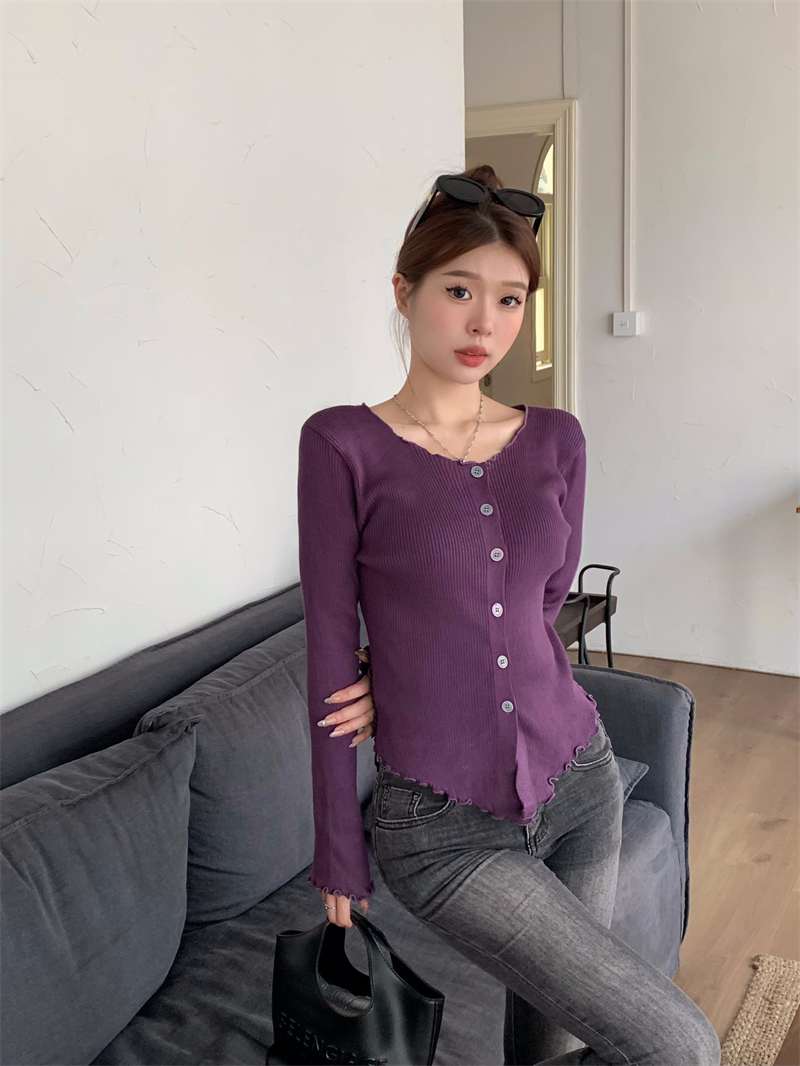 Actual shot of the new autumn and winter Korean style slim-fitting fungus bell sleeve design knitted bottoming cardigan sweater