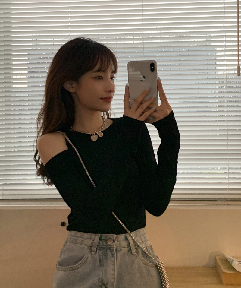 Hottie design off-the-shoulder T-shirt for women autumn long-sleeved slim bottoming shirt