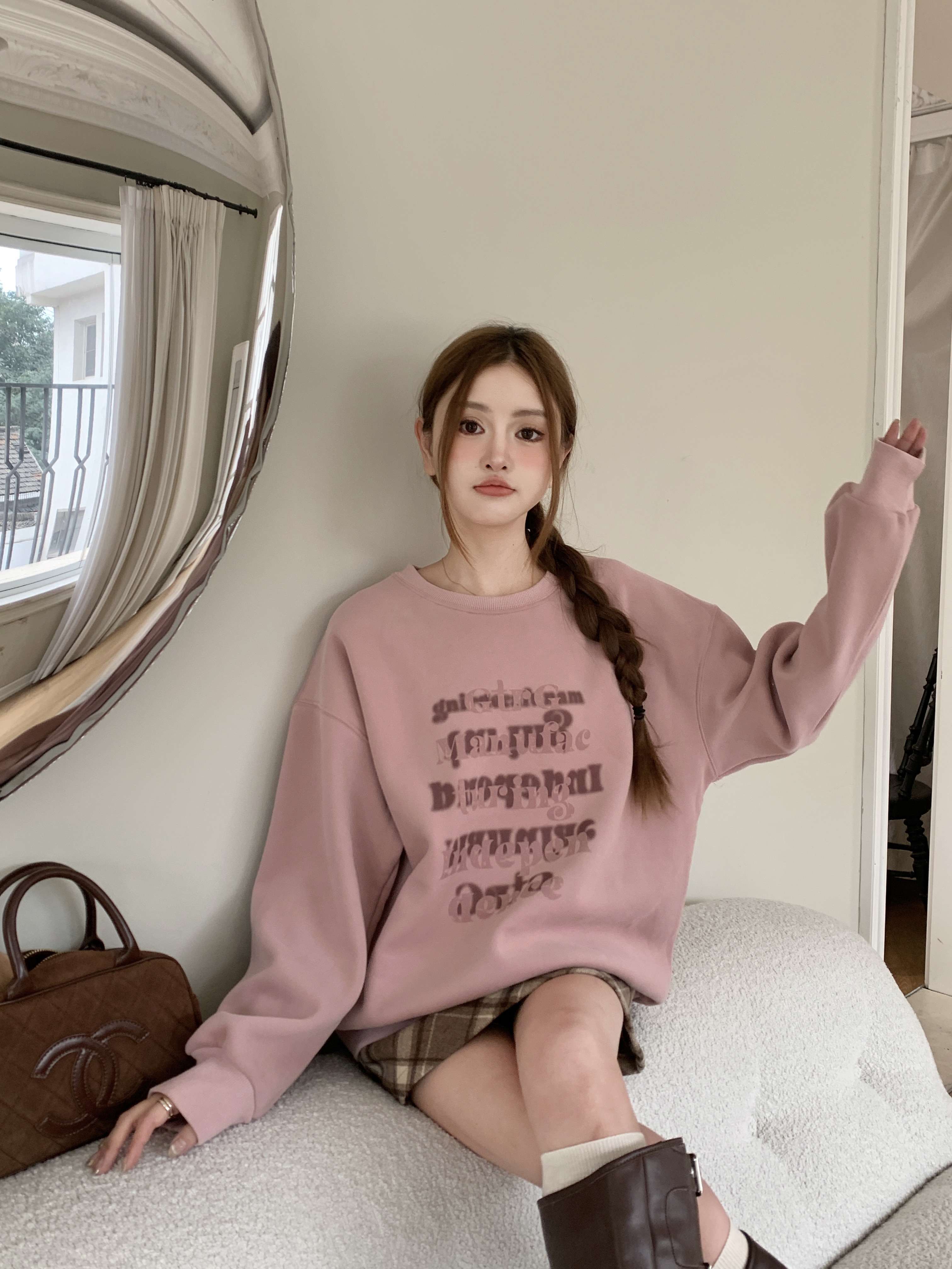 Actual shot ~ Korean style velvet loose and versatile round neck sweatshirt with design letter print long-sleeved top for women