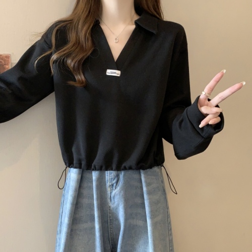 Real shot of large size polo collar black sweatshirt for women in autumn 2023 fat mm covers the flesh and looks slimming short long-sleeved top