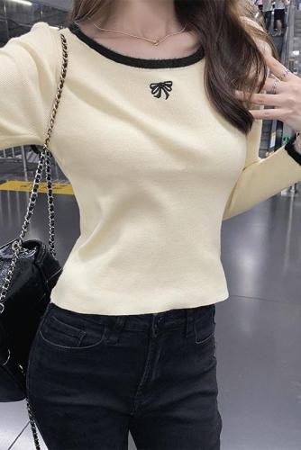 Real shot of contrasting color square collar small fragrant style sweater for women in autumn and winter long-sleeved soft waxy inner with slim short top