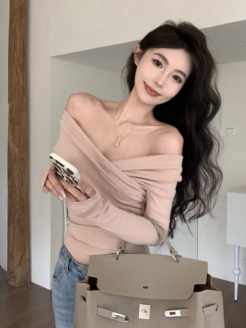 Real shot of autumn and winter sexy nude V-neck crossover long-sleeved T-shirt one-shoulder pure desire slim stretch bottoming top
