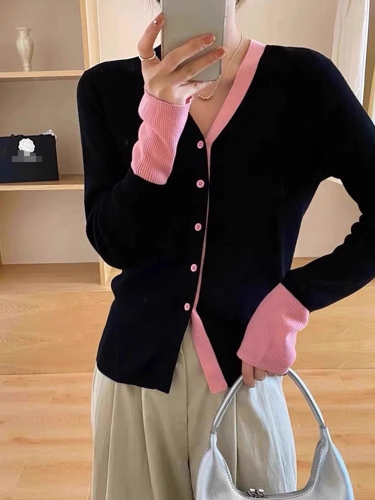 Fake two-piece contrasting color cardigan sweater women's v-neck wool sweater jacket slimming European products 2023 autumn and winter new style