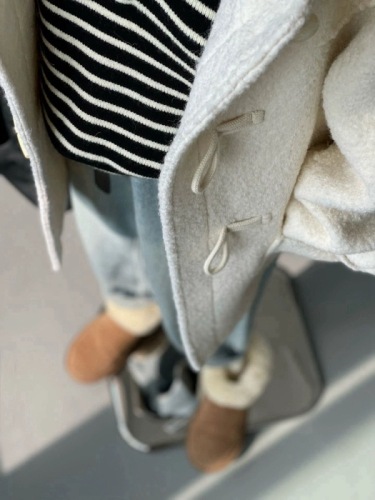 Milky White Horn Button Lamb Wool Jacket Women's Autumn and Winter 2023 New Style Xiaoxiangfeng Zhang Miaoyi's Same Style Woolen Coat