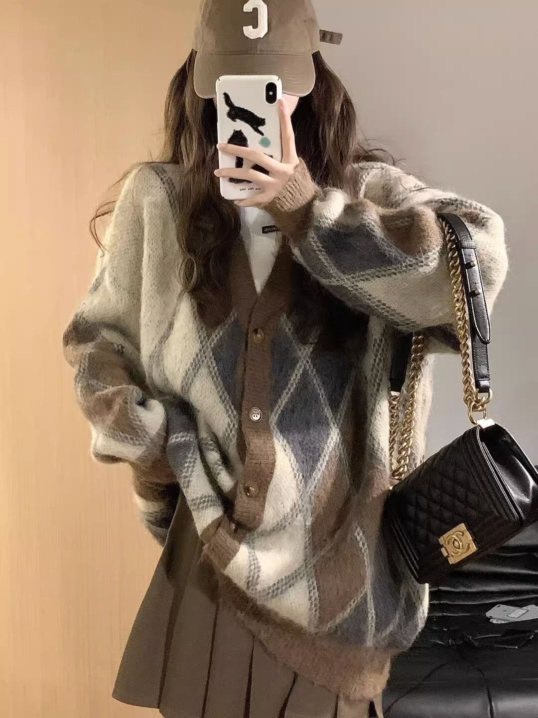 V-neck sweater women's autumn and winter design Japanese lazy gentle style Hong Kong style retro chic cardigan knitted jacket