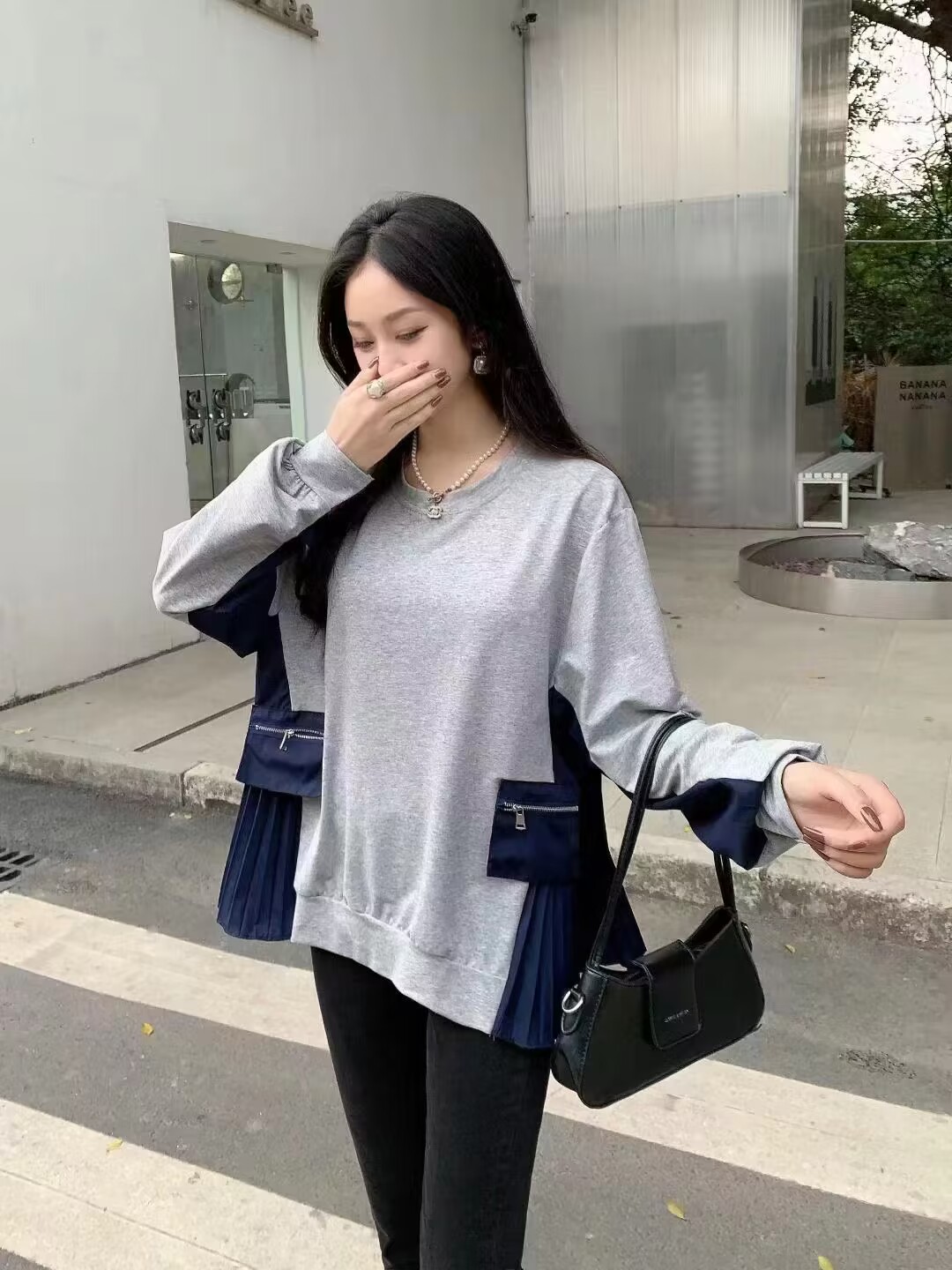 秋冬新款拉鏈裝飾拼接百褶荷葉邊上衣寬鬆休閒套頭長袖衛衣女外套