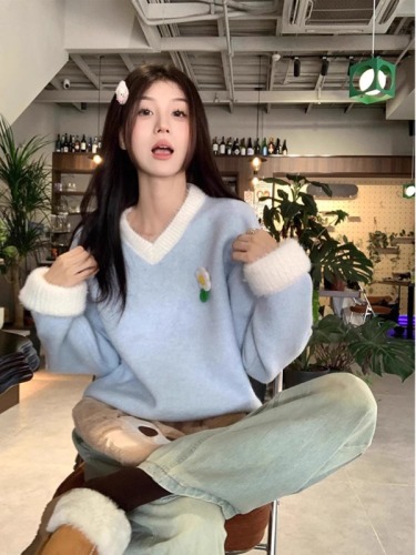 甜美韩系长袖针织毛衣女秋冬新款立体小花设计感减龄撞色上衣
