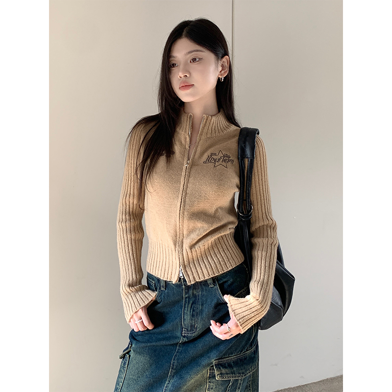 Real shot of autumn and winter slim fit zipper design knitted cardigan for women 2023 casual fashion versatile trendy Merad sweater