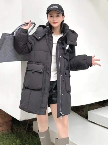 Small hooded star down jacket for women  winter new three-dimensional decoration mid-length slim thickened jacket
