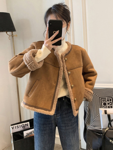 Official picture of autumn and winter fur one-piece lambswool jacket women's short motorcycle jacket retro Hong Kong style plus velvet loose cotton coat