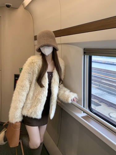 Actual shot and real price Korean style furry eco-friendly jacket with winter atmosphere