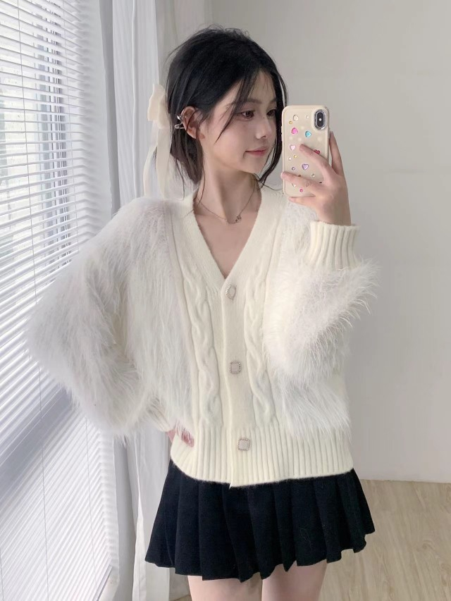 新款早秋開衫女韓版寬鬆顯瘦毛絨絨針織洋氣純色短款毛針織衫