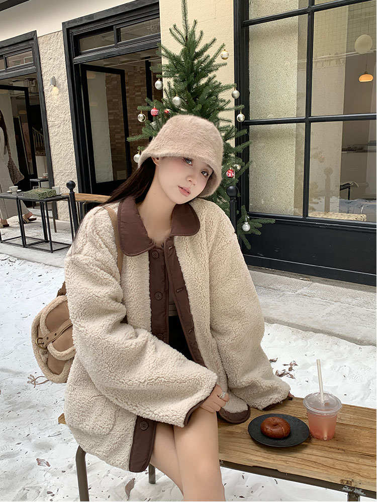 Real shot of Vitality Girl~Autumn and winter Korean chic simple reversible quilted lamb wool warm cotton coat