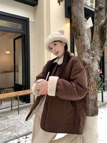 Real shot of Vitality Girl~Autumn and winter Korean chic simple reversible quilted lamb wool warm cotton coat