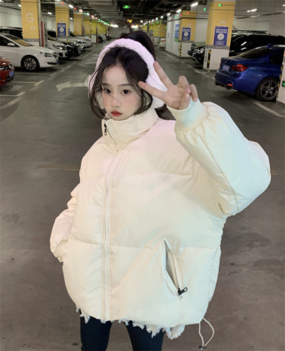 Real shot of versatile solid color down cotton jacket for women in autumn and winter, thickening, versatile loose cotton jacket, thickened and trendy