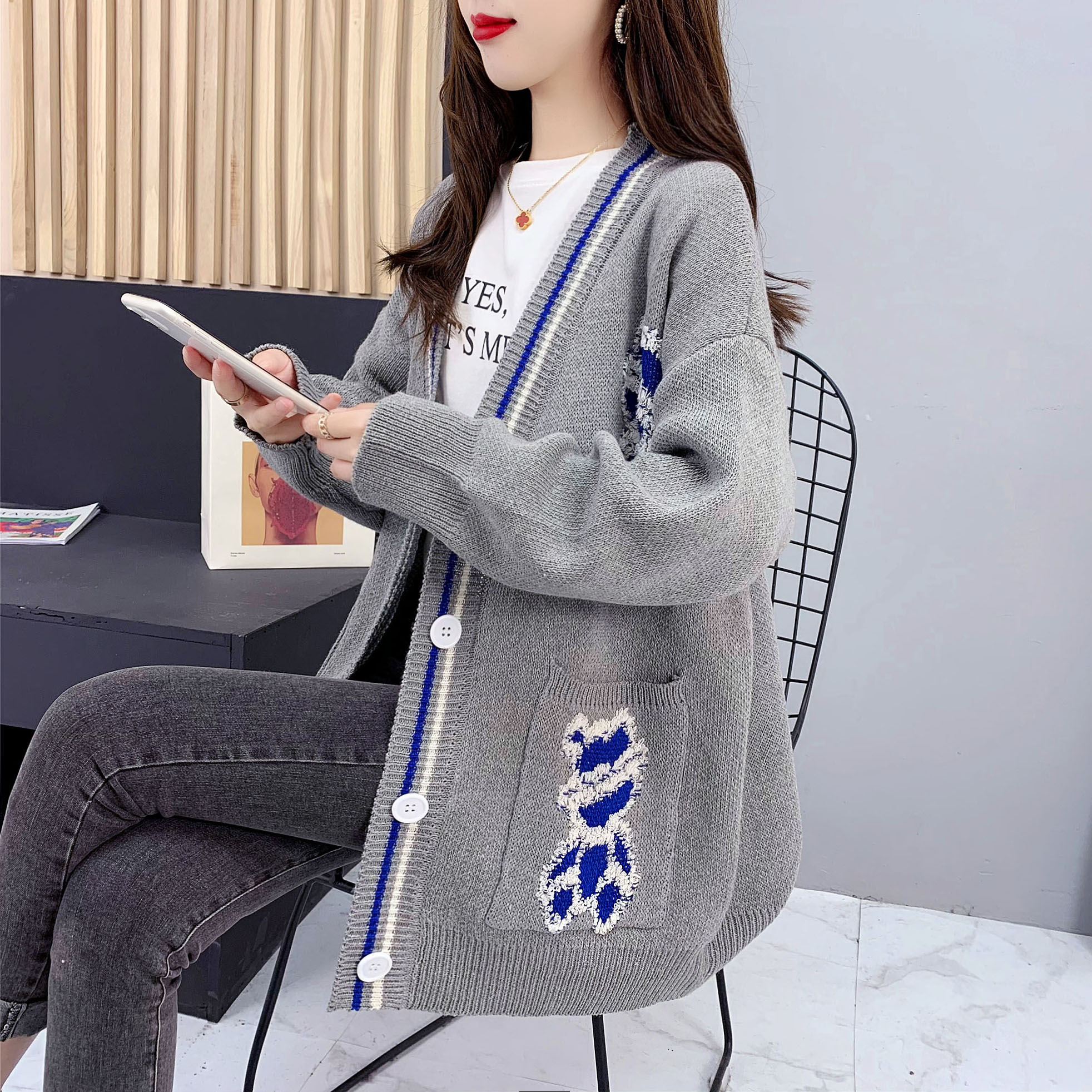 Actual Korean version of cartoon sweater cardigan for women 2023 new autumn versatile loose lazy style knitted jacket