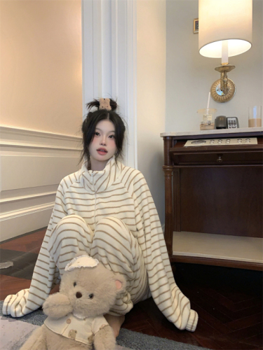 Real shot!  Korean style high-end coral velvet pajamas for women, winter home clothes plush suit that can be worn outside