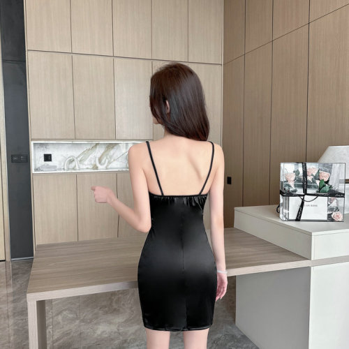 Actual shot of 2023 new sexy nightclub slim fit spliced ​​suspender hip dress