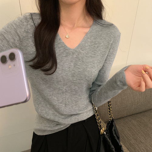 Actual picture of V-neck wool inner sweater for women, slim-fitting fine-needle temperament, soft and waxy bottoming shirt, thin long-sleeved sweater