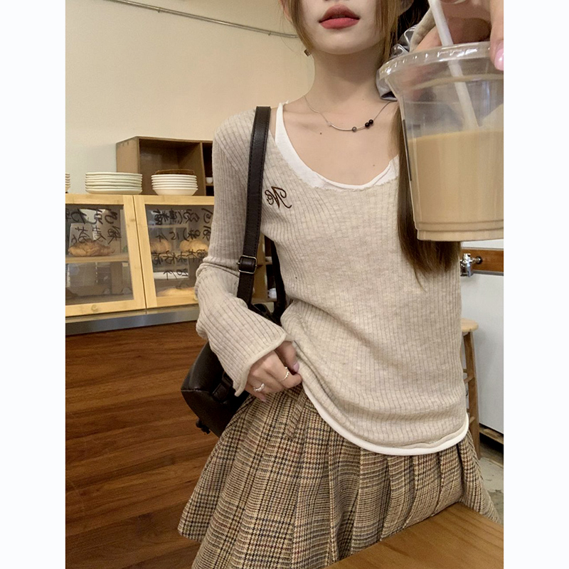 High-quality fake two-piece U-neck sweater for women, sweet design bottoming shirt, halterneck long-sleeved top