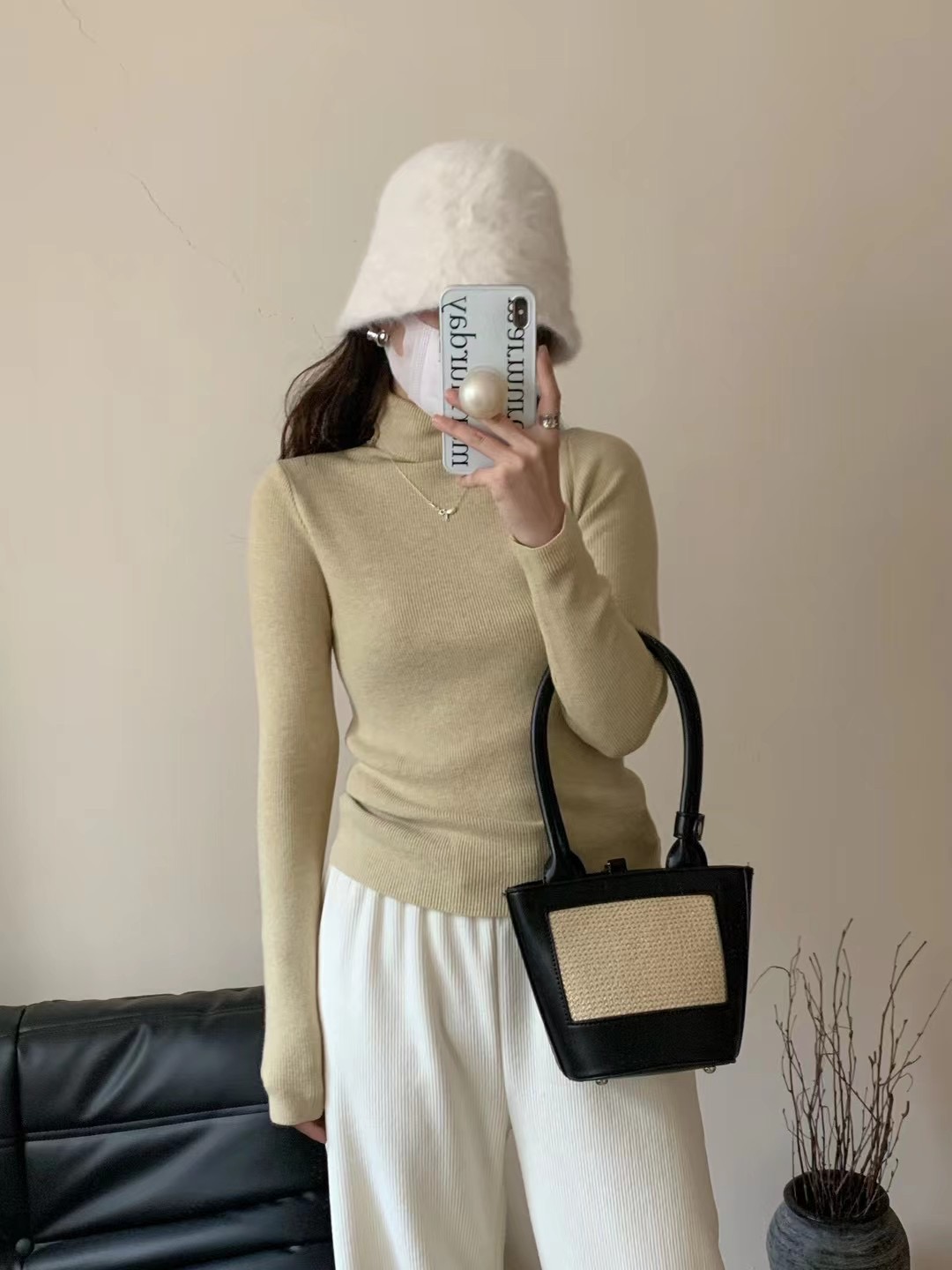 Stacks of high-necked knitted bottoming shirts for women in autumn and winter with long-sleeved T-shirts 2023 new slim-fitting right-shoulder tops