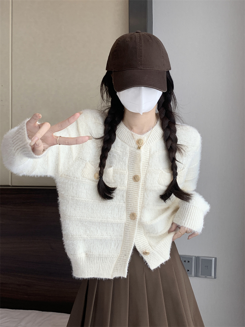 Actual shot French style soft and waxy metal buckle plush versatile wool sweater cardigan