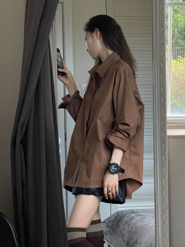 Designed to be loose and versatile, casual coffee-colored shirts for women, 2023 new autumn and winter, lazy style, slim long-sleeved tops