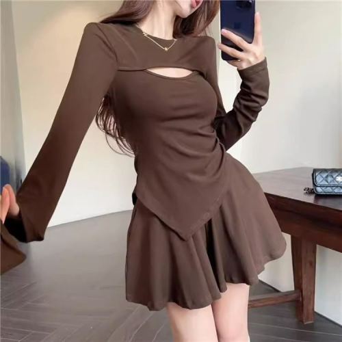 Pure sweet hot girl style suit, early autumn tea style outfit, a complete set of fashionable women's clothing, short skirt for small people, two-piece set
