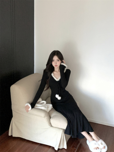 Actual shot~French pure desire black slim dress for women, waist-cinching, temperament and design, autumn and winter bottoming long skirt