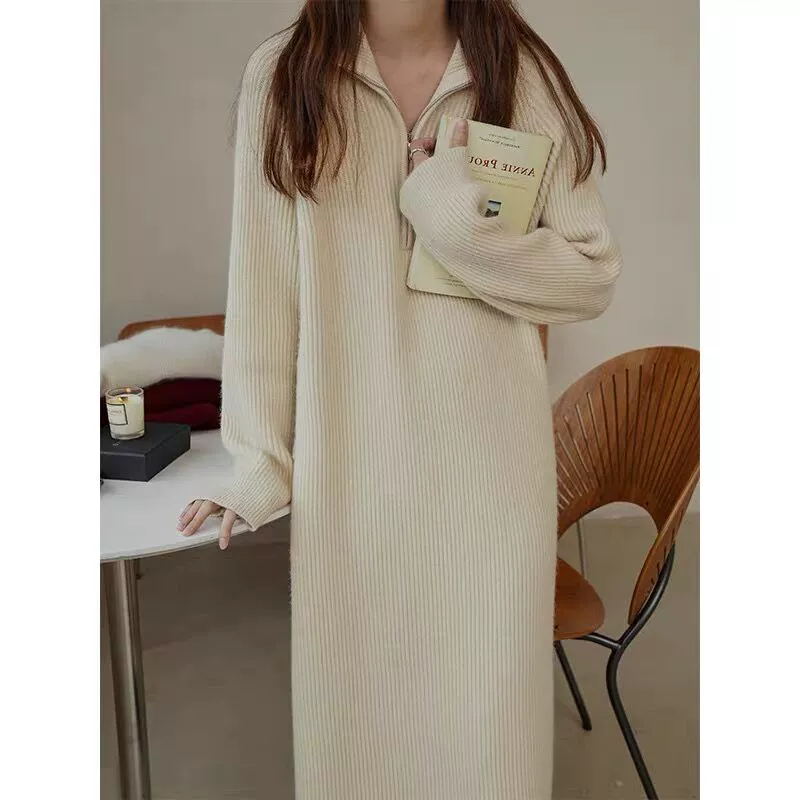 Thickened autumn and winter mid-length sweater dress with lapel zipper and knitted sweatshirt dress for women to wear outside with coat