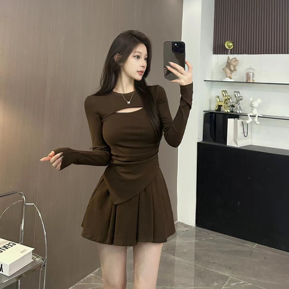 Pure sweet hot girl style suit, early autumn tea style outfit, a complete set of fashionable women's clothing, short skirt for small people, two-piece set