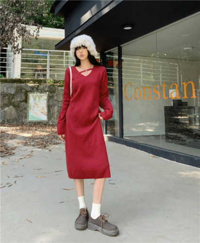Actual shot of new autumn and winter style~V-neck ribbon long-sleeved dress French loose slimming temperament knitted long dress