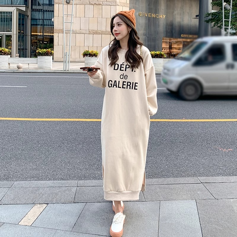 Autumn and winter large size plus velvet thickened sweatshirt dress for women, loose and slim, long over-the-knee dress, fat mm2-300 pounds