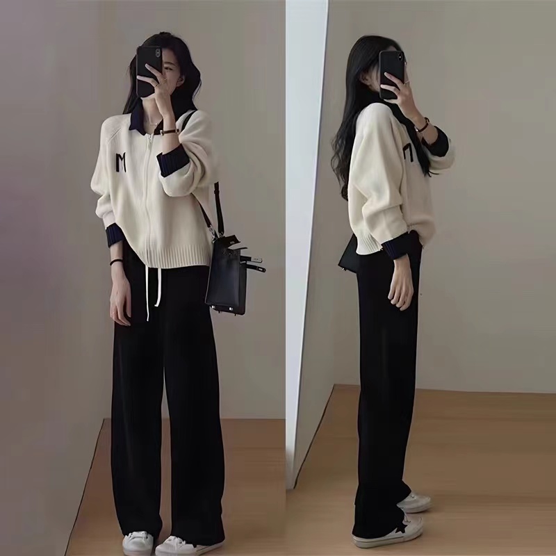 2023 New Sweater Women's Early Autumn Retro Knitted Cardigan Jacket Bottom Layer Top Autumn and Winter