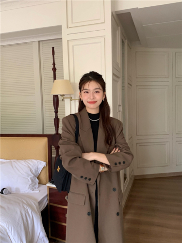 Actual shot of Korean chic, versatile and easy to wear long suit and long coat