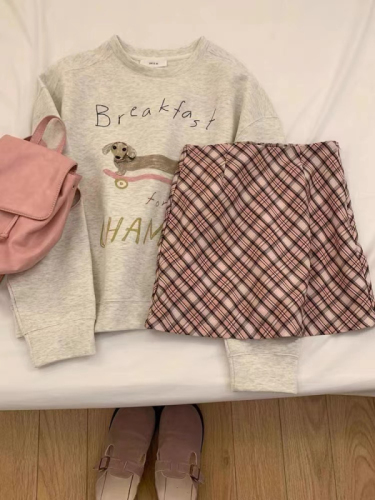 Cotton Blends Slim Fit 310g Puppy Print American Style Hooded Crew Neck Sweatshirt for Women - Autumn/Winter