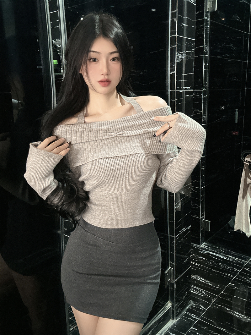 Real shot of pure desire halterneck sweater for women, one-shoulder long-sleeved bottoming shirt, sexy off-shoulder top