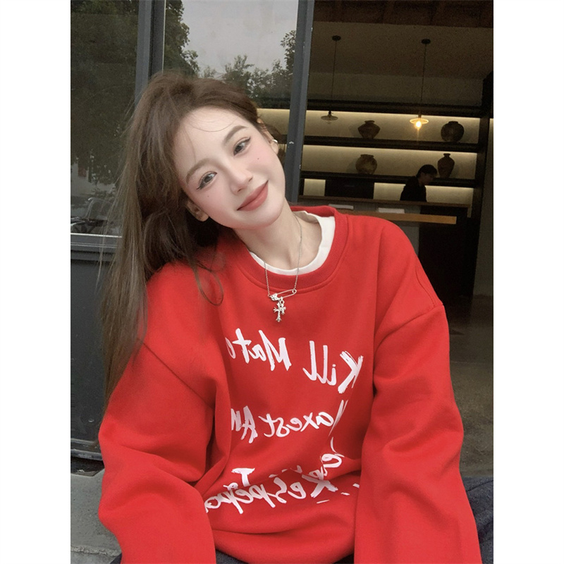 Velvet thickened Christmas red sweatshirt for women autumn and winter new American letter print loose mid-length pullover top