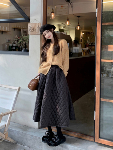 Real shot!  Korean chic winter all-match rhombus thickened quilted high-waisted hip-covering slimming A-line skirt