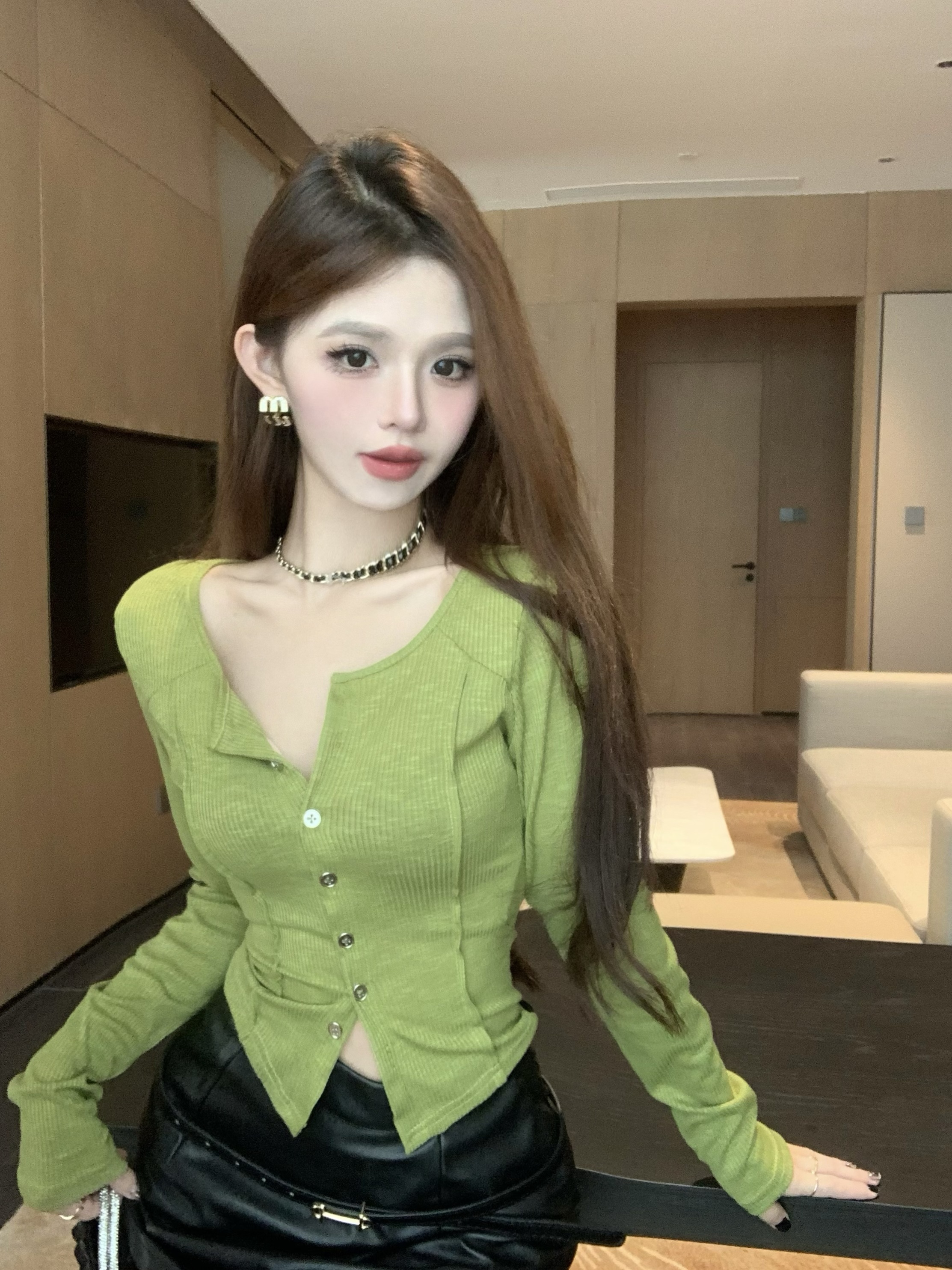 竹節棉 綠色長袖T恤女秋冬新款純欲辣妹修身短款上衣內搭打底衫