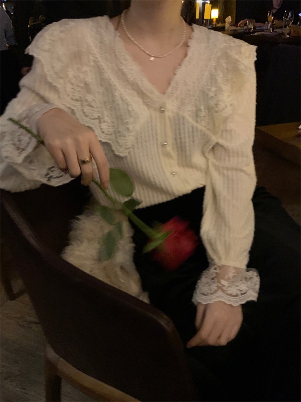 實拍~仙女蕾絲衫氣質V領打底襯衫2023秋冬新長袖磨毛上衣女