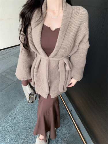 Real shot of autumn new strappy sweater jacket bottoming fishtail dress