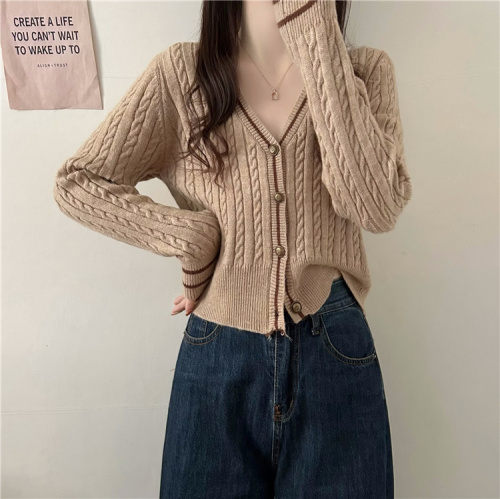 Real shot~Autumn and winter new college style retro V-neck embroidered twist top cardigan sweater jacket