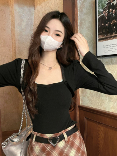 Actual shot of Pure Desire French T-shirt for women, bottoming shirt, high-end square collar, clavicle-exposed long-sleeved top