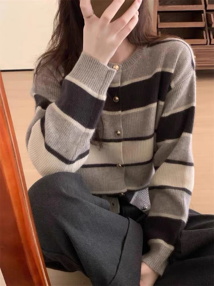 冬季2023新款外套高級感慵懶風寬鬆森系開衫針織毛衣女